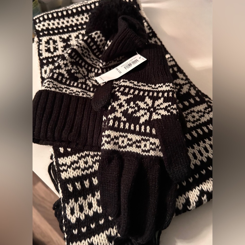 Old Navy hat , scarf, and gloveses. All new with tags.